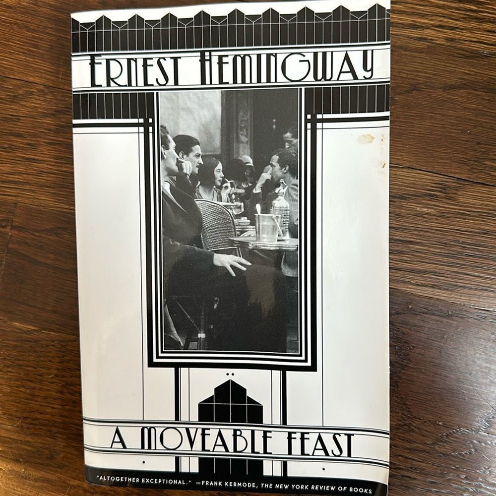 A Moveable Feast‎ by Ernest Hemingway paperback book